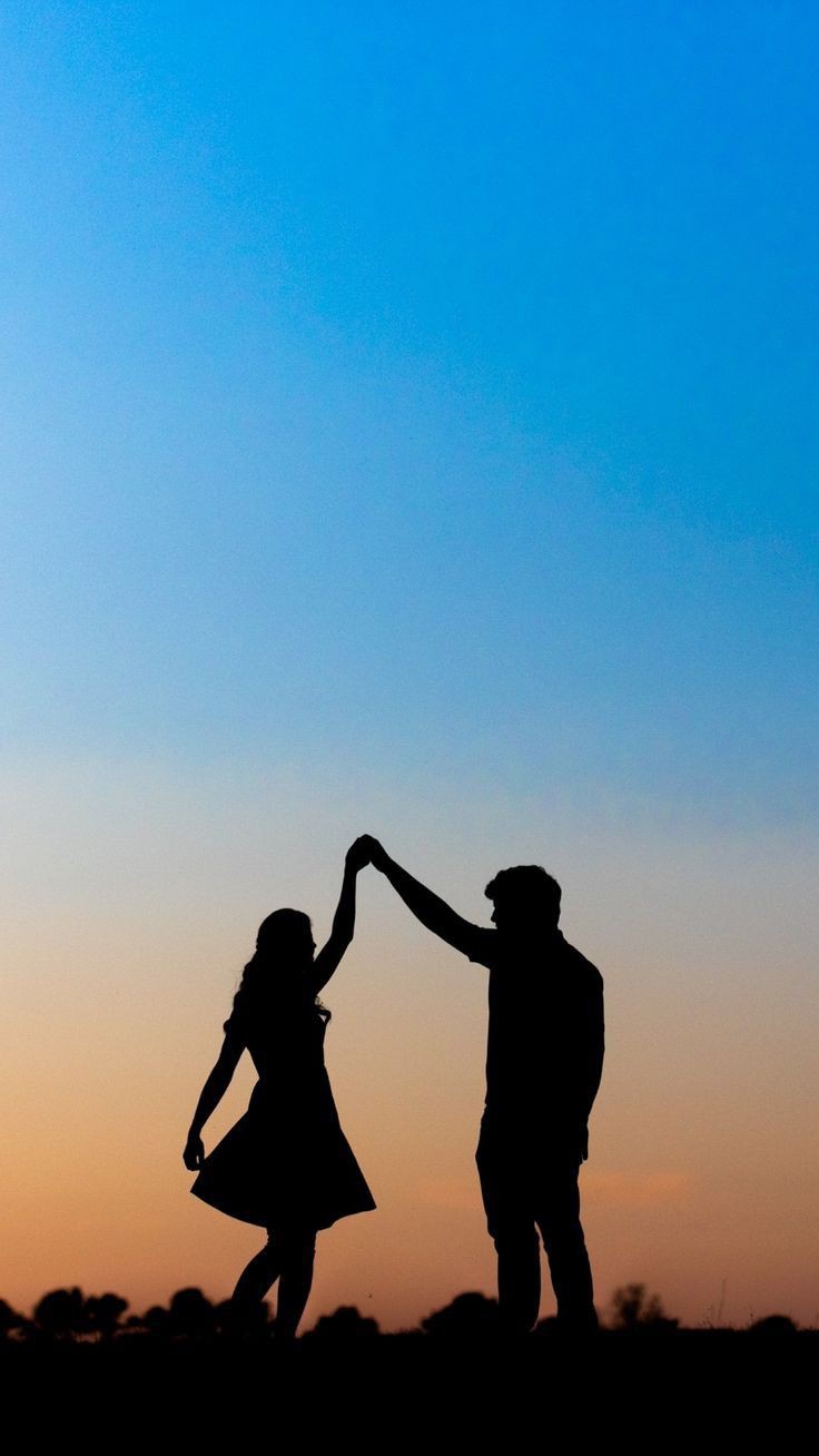 couple kiss wallpaper 1